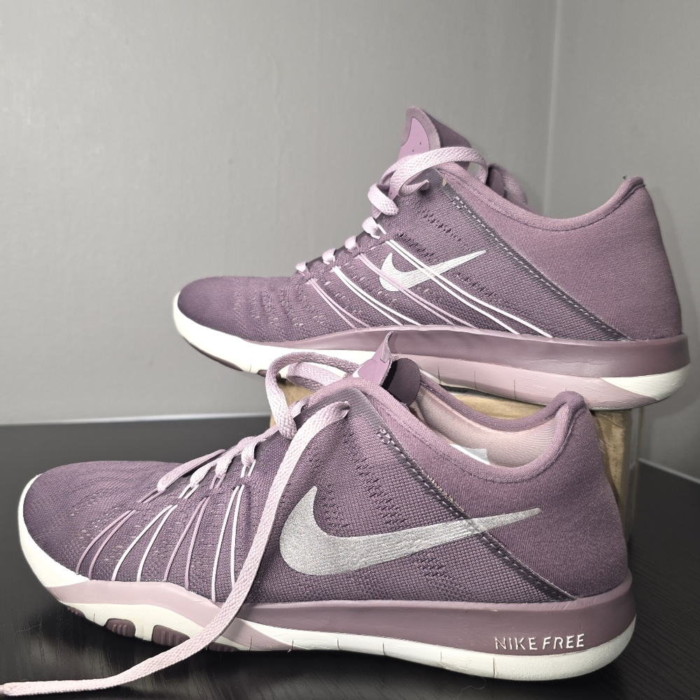 Nike Purple Athletic Shoes with Mesh Upper